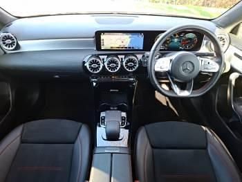 Usado Mercedes A200 AMG Line Premium 163 HP (119 kW) 2020 Prateado Citadino