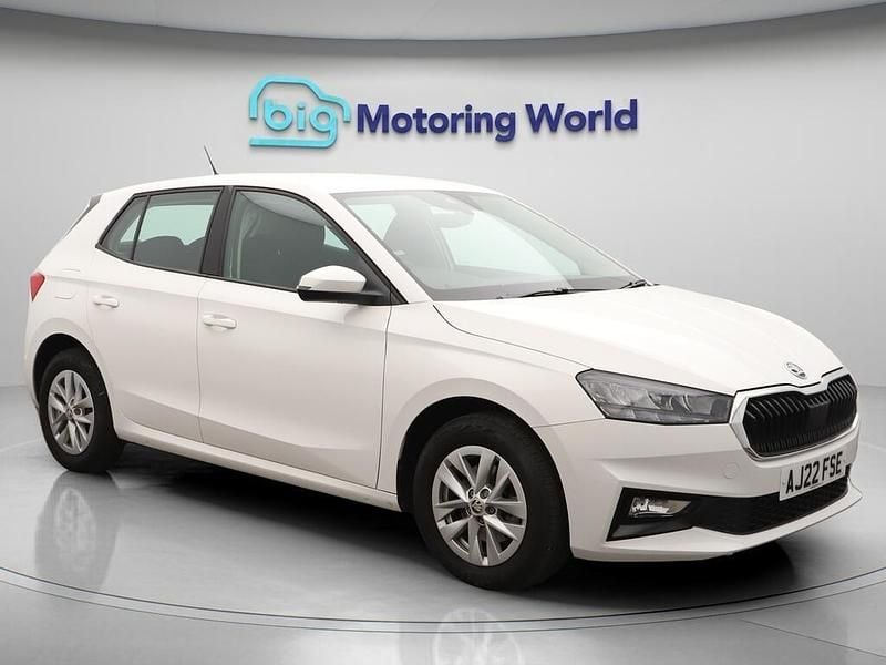 White Used 2022 Skoda Fabia Comfort Hatchback | £14,074 (Fair price) - Image 1/4