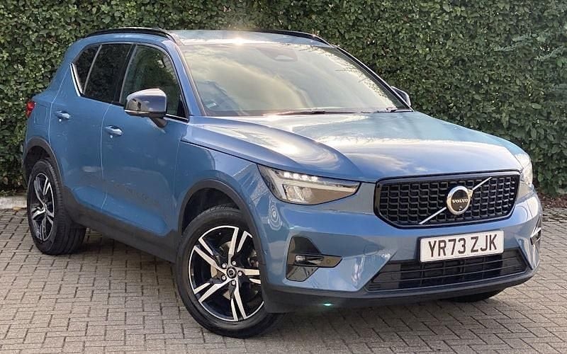 Used 2026 Volvo XC40 Plus SUV | £27,499 (Good price) - Image 1/4