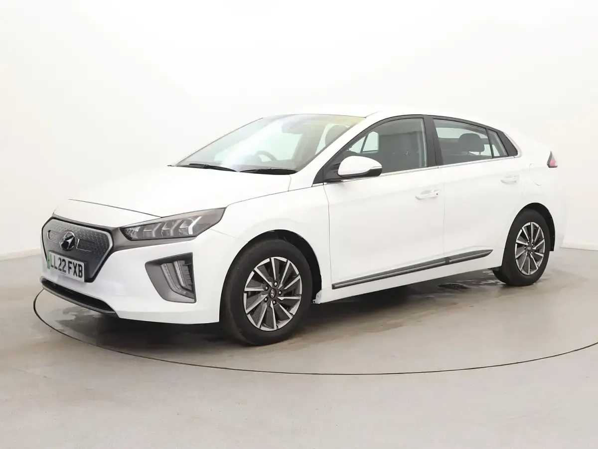 Used Hyundai Ioniq Premium 100 kW (136 HP) 2022 White Hatchback