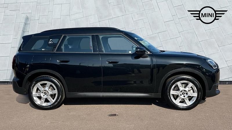 Used Mini Countryman Classic 300 HP (220 kW) 2024 Black SUV
