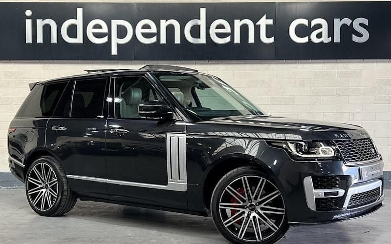 Used 2017 Land Rover Range Rover Vogue SE SUV | £19,495 (Super price) - Image 1/4