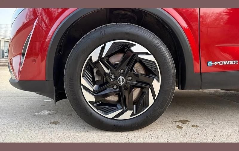 Used Nissan Qashqai N-Connecta 187 HP (137 kW) 2025 Red SUV