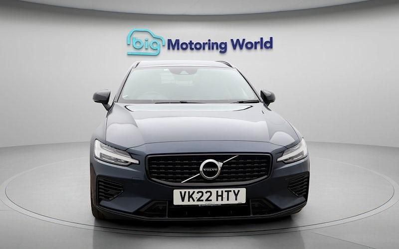 Used Volvo V60 R-Design 349 HP (256 kW) 2021 Blue Estate