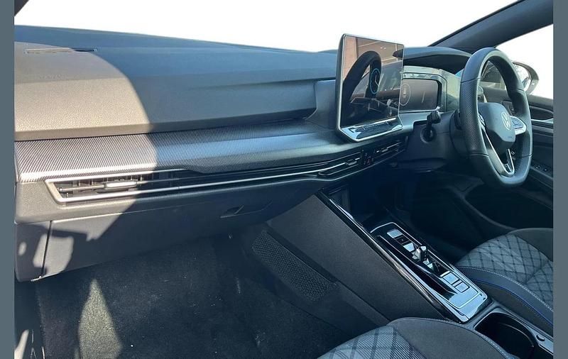 Used VW Golf VIII R-line 147 HP (108 kW) 2025 Black Hatchback