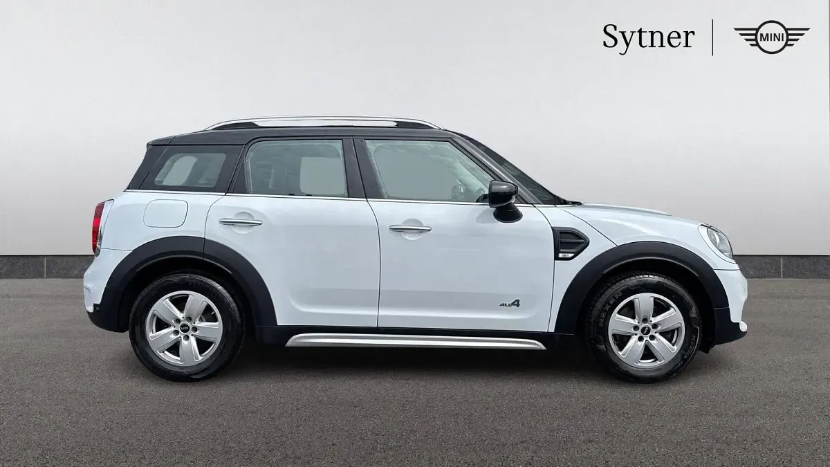 Used Mini Cooper Countryman Classic 134 HP (98 kW) 2020 White SUV
