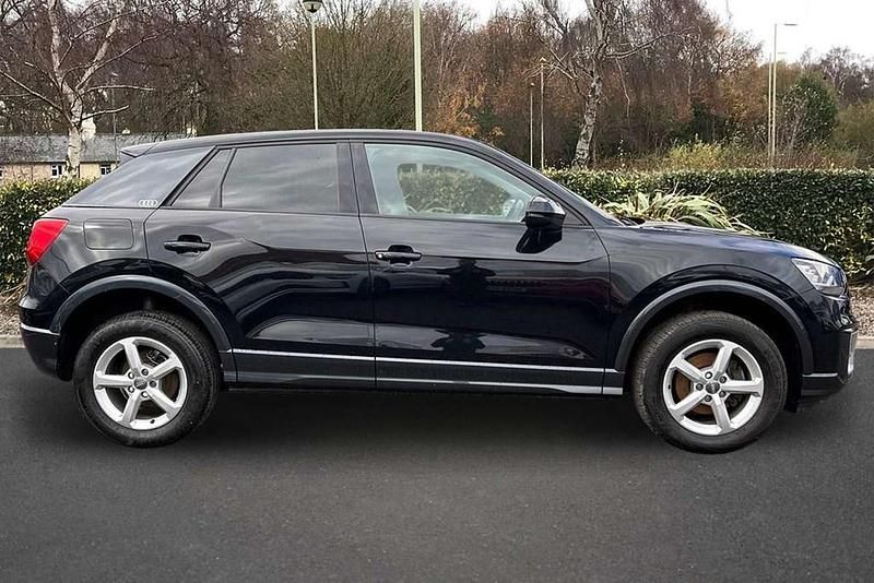 Usado Audi Q2 113 CV (83 kW) 2019 Negro SUV