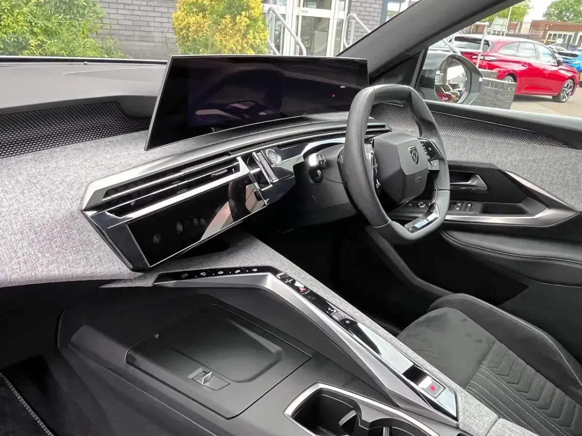 Occasion Peugeot e-3008 GT 152 kW (207 ch) 2024 Blanc SUV