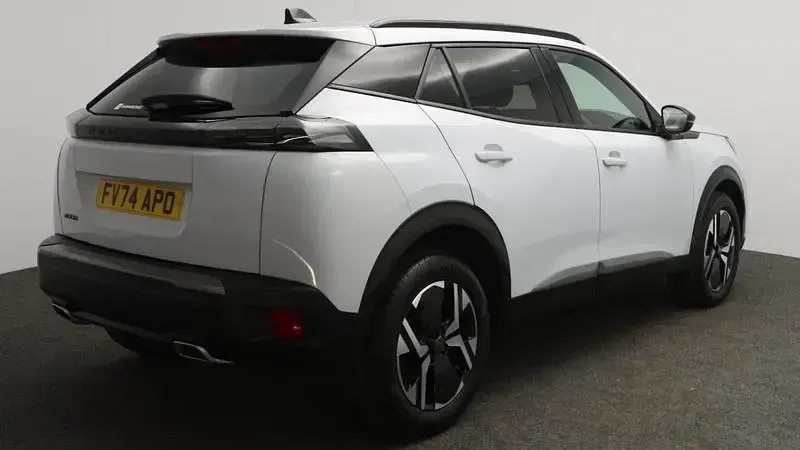 Used Peugeot 2008 Allure 130 HP (95 kW) 2024 White SUV