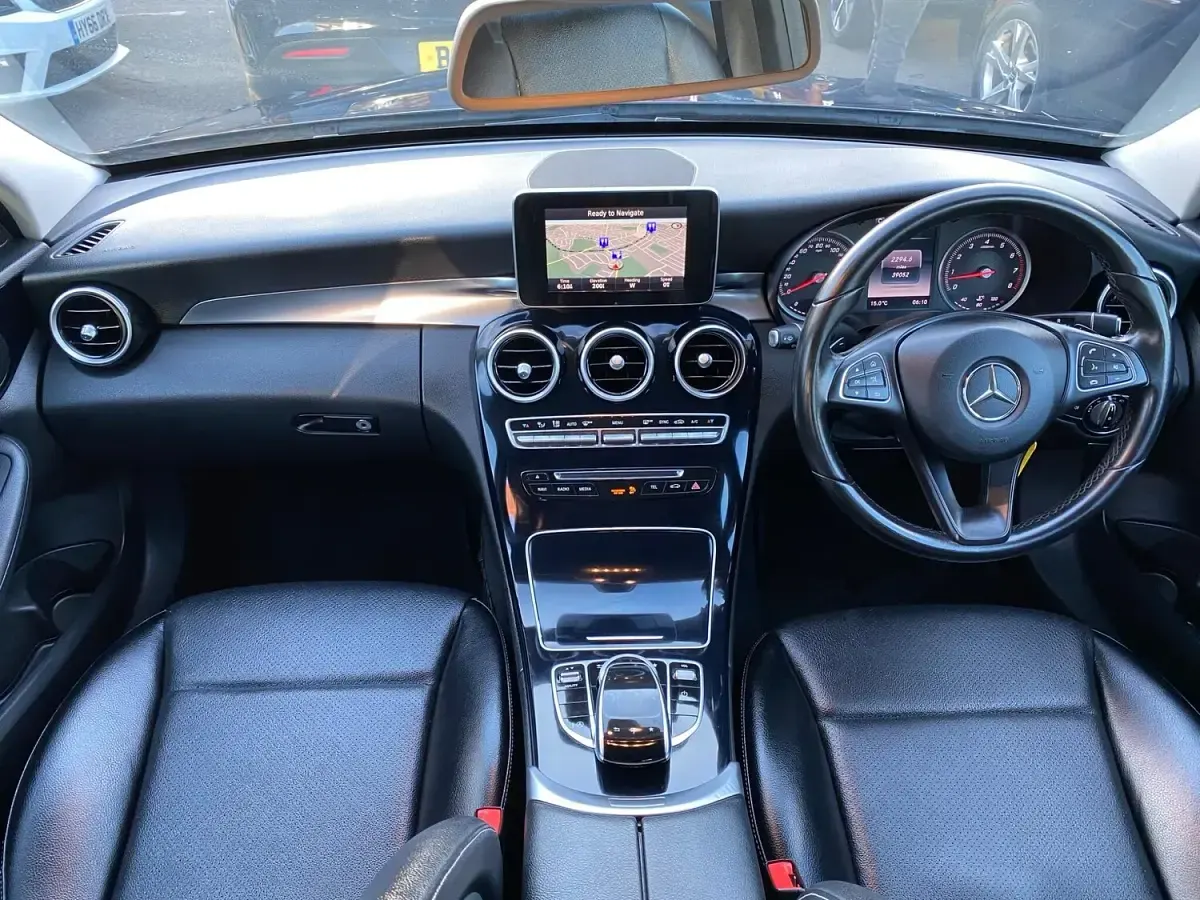 Used Mercedes C200 SE 2015 Blue Sedan