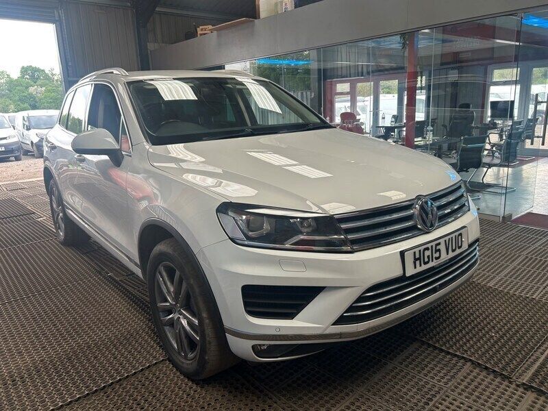 White Used 2015 VW Touareg SE SUV | £12,995 (Good price) - Image 1/4