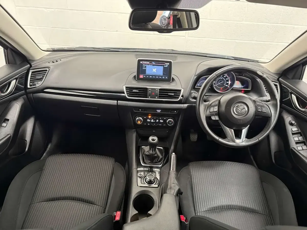 Used Mazda 3 165 HP (121 kW) 2016 Silver Hatchback