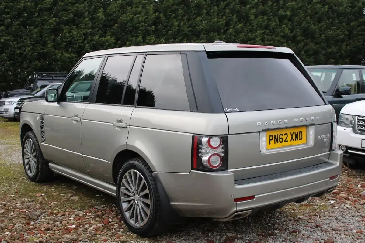 Used Land Rover Range Rover Vogue SE 313 HP (230 kW) 2012 Gold SUV