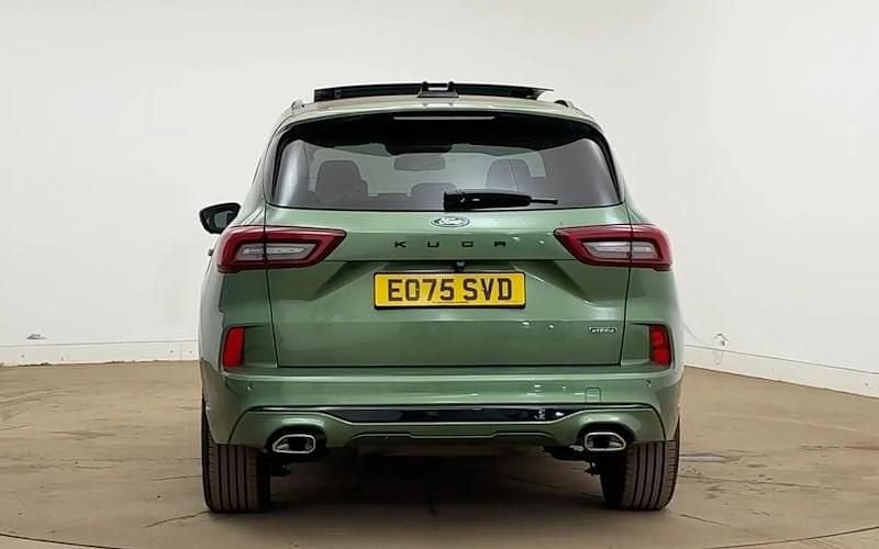 Usado Ford Kuga ST-Line 242 HP (177 kW) 2026 SUV