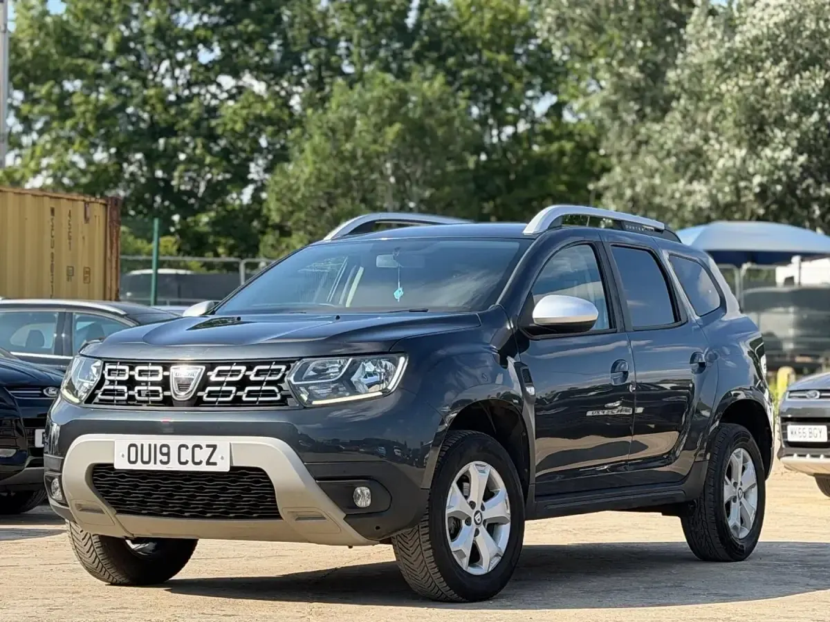 Used Dacia Duster Comfort 114 HP (83 kW) 2019 Grey SUV