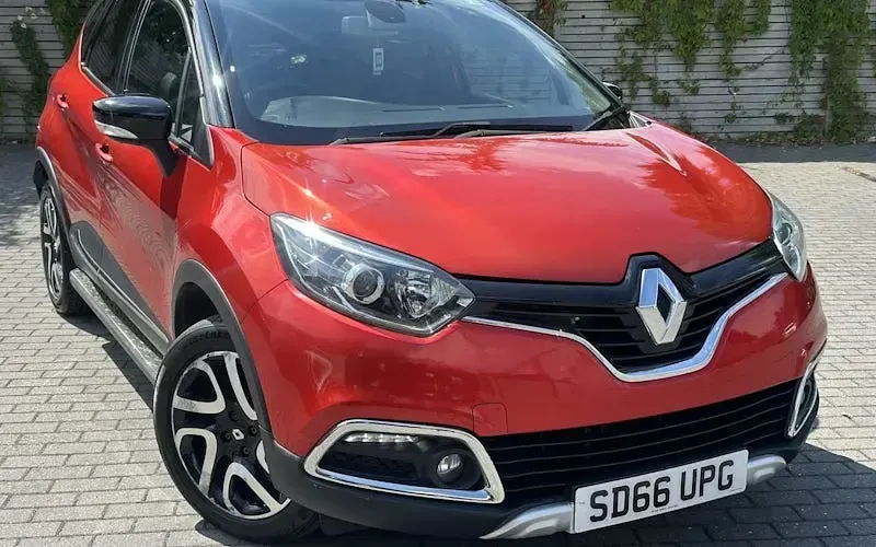 Used Renault Captur Signature 90 HP (66 kW) 2016 SUV