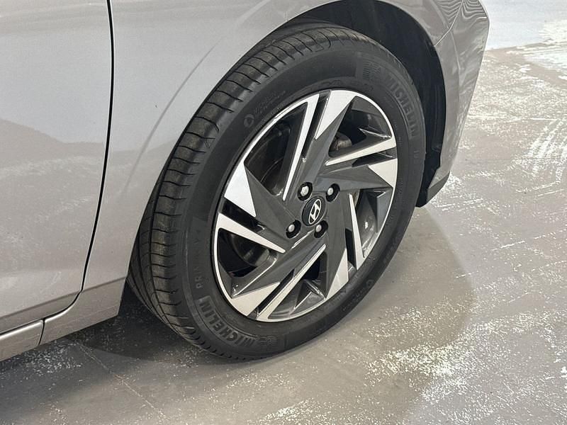 Used Hyundai i20 SE 100 HP (73 kW) 2023 Bronze Hatchback