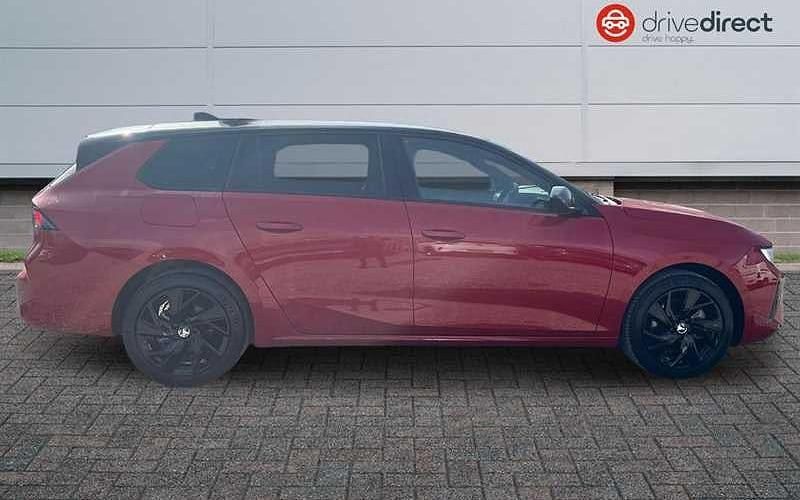 Used Vauxhall Astra S 131 HP (96 kW) 2024 Red Estate
