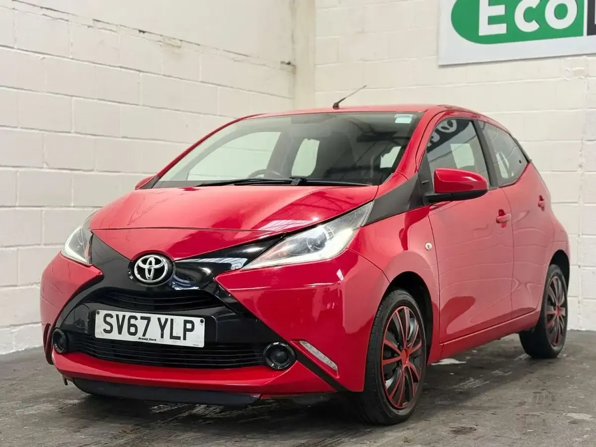 Used Toyota Aygo X-play 69 HP (50 kW) 2017 Red Hatchback