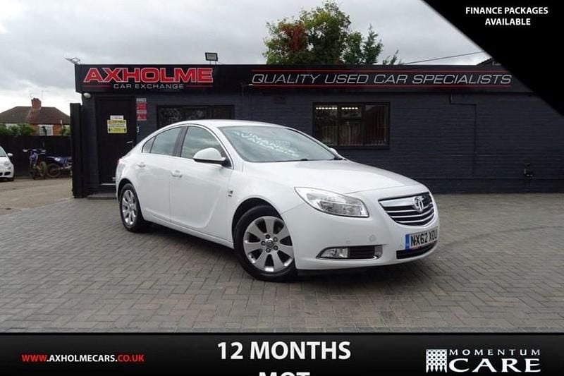 White Used 2012 Vauxhall Insignia SRi Hatchback | £2,995 (Good price) - Image 1/1