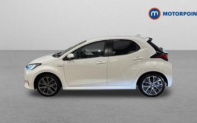 Second-hand Toyota Yaris Hybrid 116 CP (85 kW) 2025 Hatchback