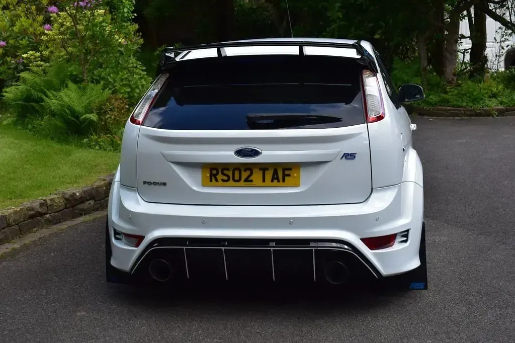 Used Ford Focus RS 393 HP (289 kW) 2010 White Hatchback