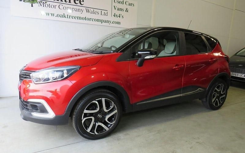 Second-hand Renault Captur Iconic 90 CP (66 kW) 2019 Roșu SUV