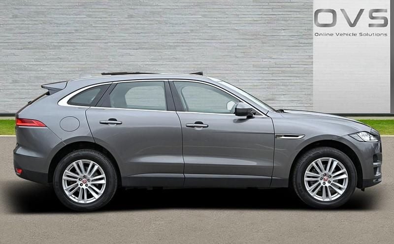 Used Jaguar F-Pace Portfolio 180 HP (132 kW) 2017 Grey SUV