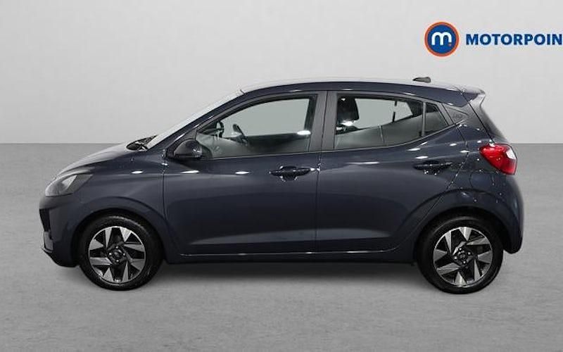 Used Hyundai i10 Advanced 63 HP (46 kW) 2025 Grey Hatchback