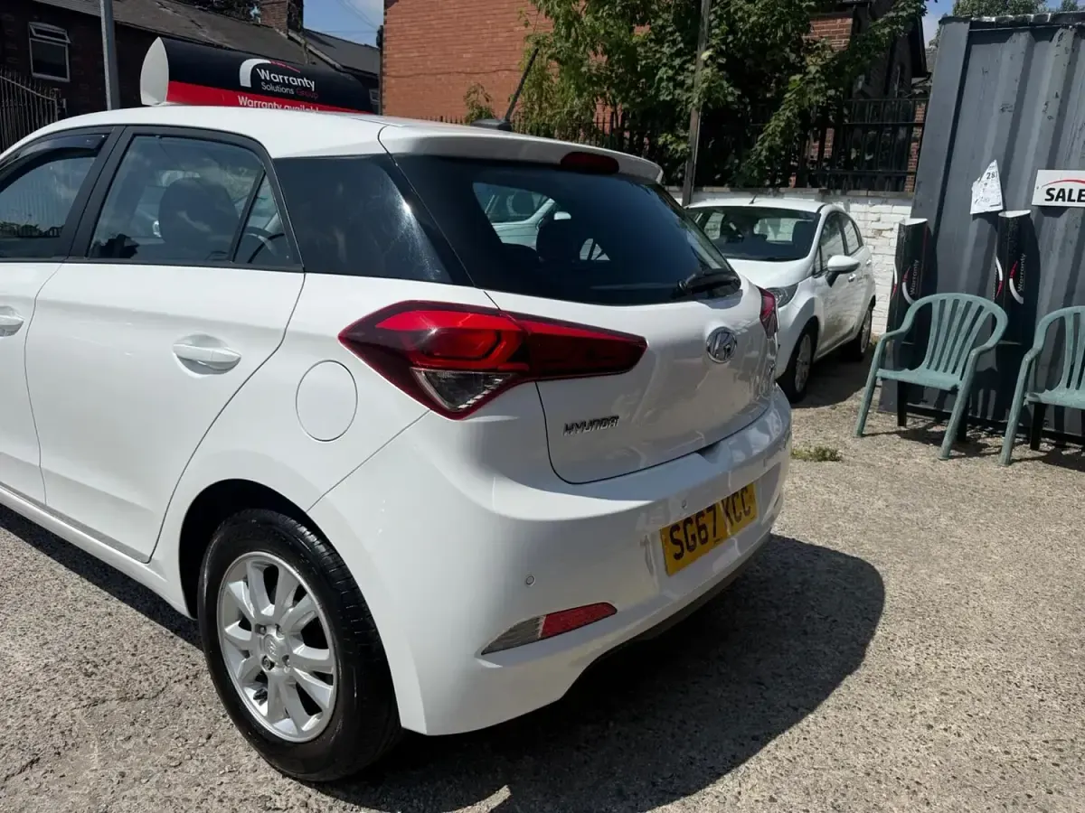 Used Hyundai i20 SE 2017 White Hatchback