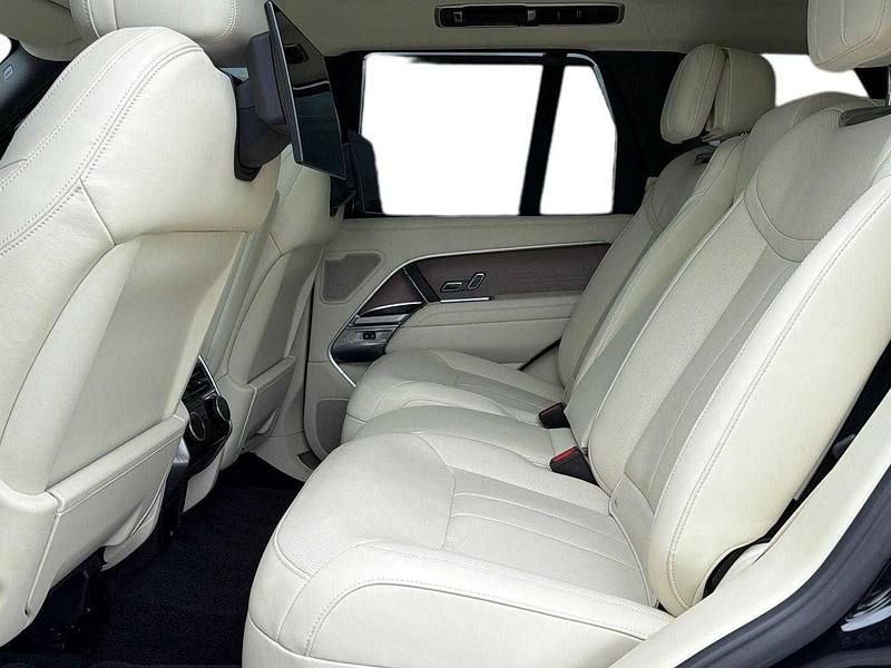 Begagnad Land Rover Range Rover First Edition 2023 Svart SUV