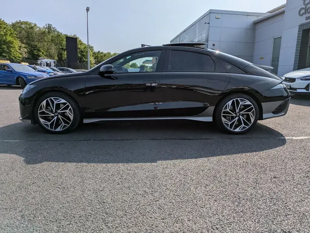 Usado Hyundai Ioniq 6 Premium 167 kW (228 HP) 2024 Preto Sedan