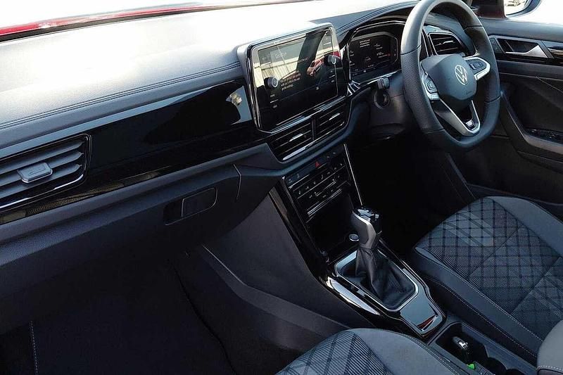 Used VW T-Roc Black Edition 150 HP (110 kW) 2025 Deep black pearl effect SUV