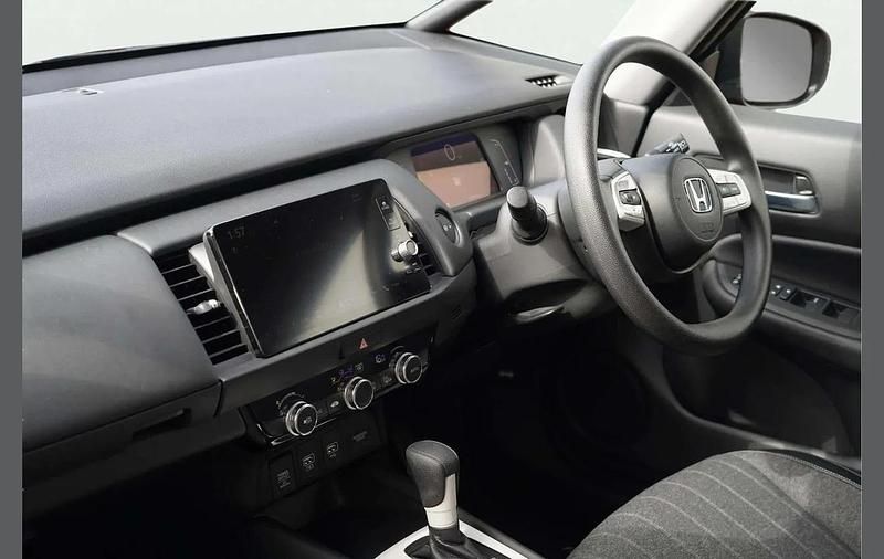 Used Honda Jazz Hybrid 107 HP (78 kW) 2023 Red Hatchback