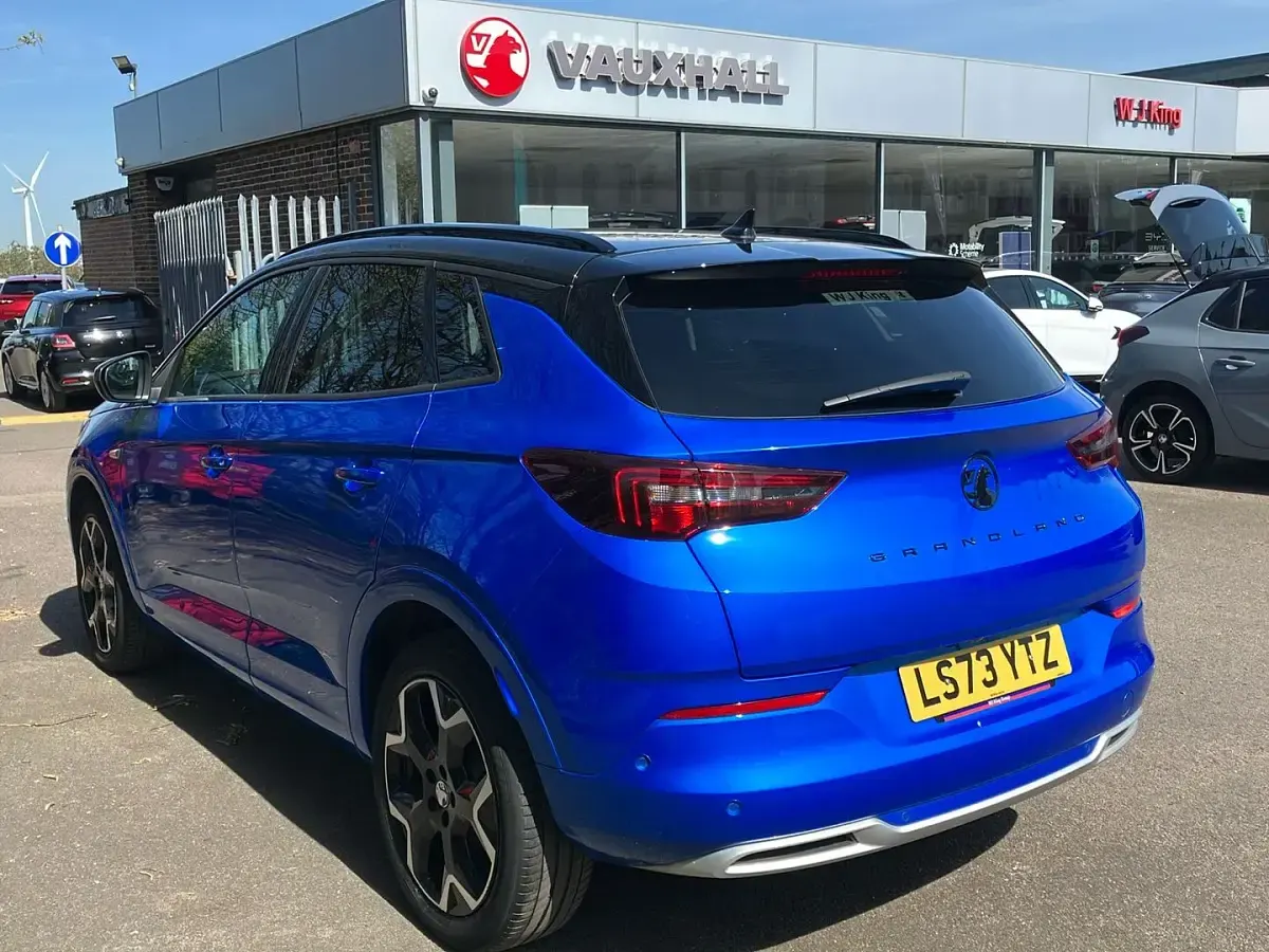 Used Vauxhall Grandland X Ultimate 130 HP (95 kW) 2023 Blue SUV