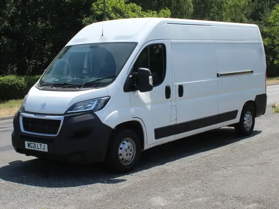 Used Peugeot Boxer S 140 HP (102 kW) 2021 Van