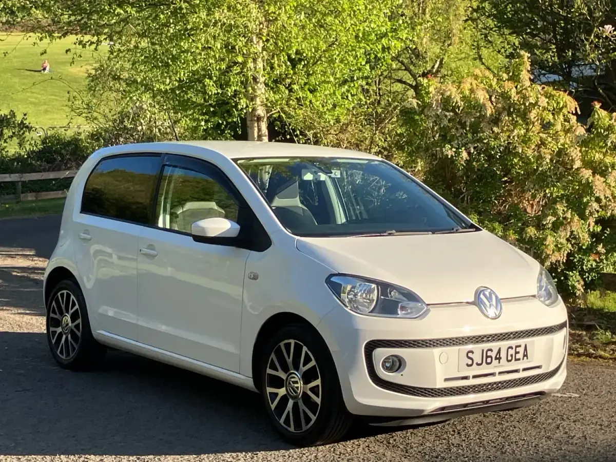 Usado VW up! Highline 2025 Branco Citadino