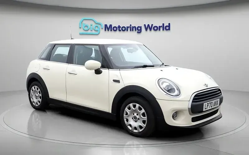 Second-hand Mini ONE Classic 102 CP (75 kW) 2020 Alb Hatchback