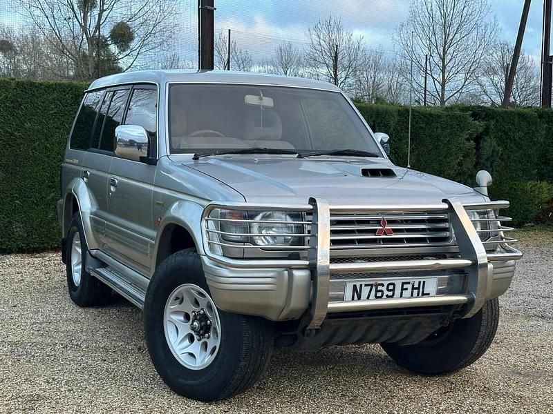 Used Mitsubishi Pajero 1996 Silver SUV