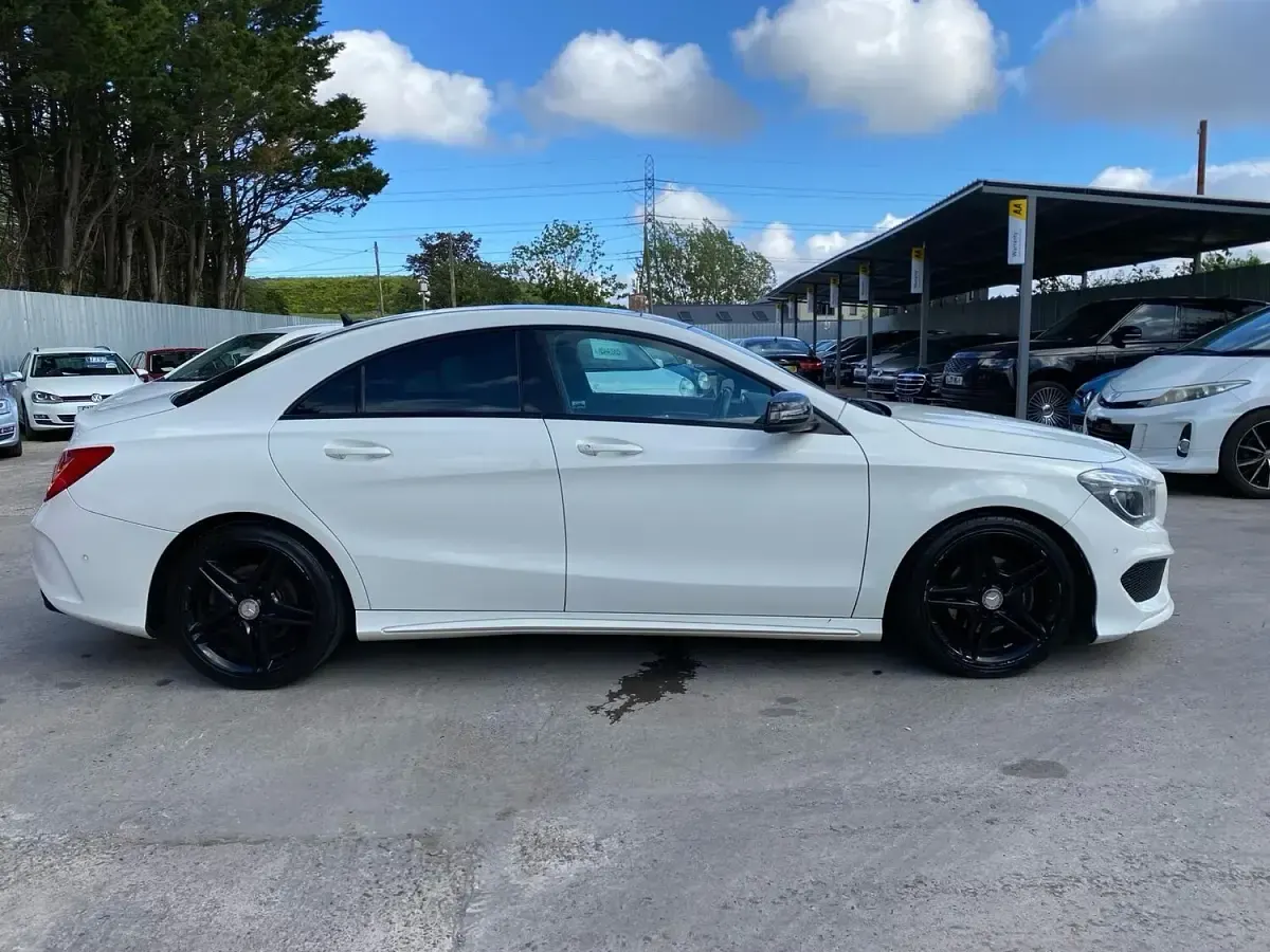 Used Mercedes CLA180 AMG 122 HP (89 kW) 2016 White Sedan