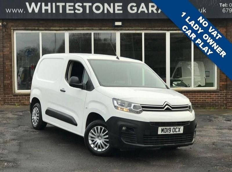 Used Citroën Berlingo 75 HP (55 kW) 2019 White MPV