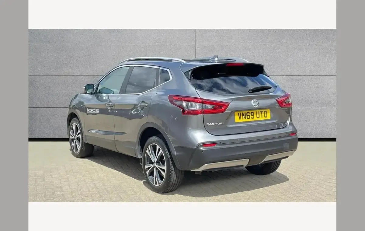Used Nissan Qashqai N-Connecta 140 HP (102 kW) 2020 Grey SUV