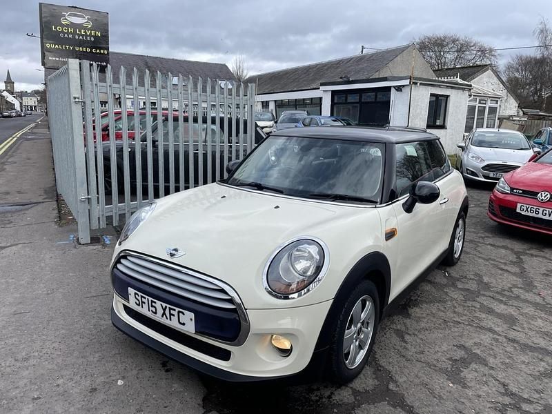 Used Mini Cooper Hatch 2015 White Hatchback