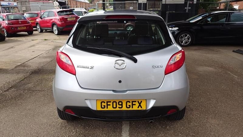 Used Mazda 2 Inclusive 103 HP (75 kW) 2009 Silver Hatchback