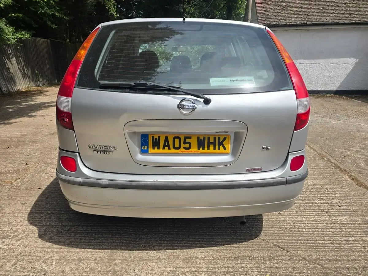 Used Nissan Almera SE 2005 Silver Hatchback