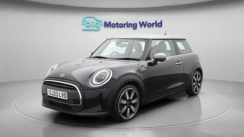 Used Mini Cooper Exclusive 136 HP (100 kW) 2023 Black Hatchback