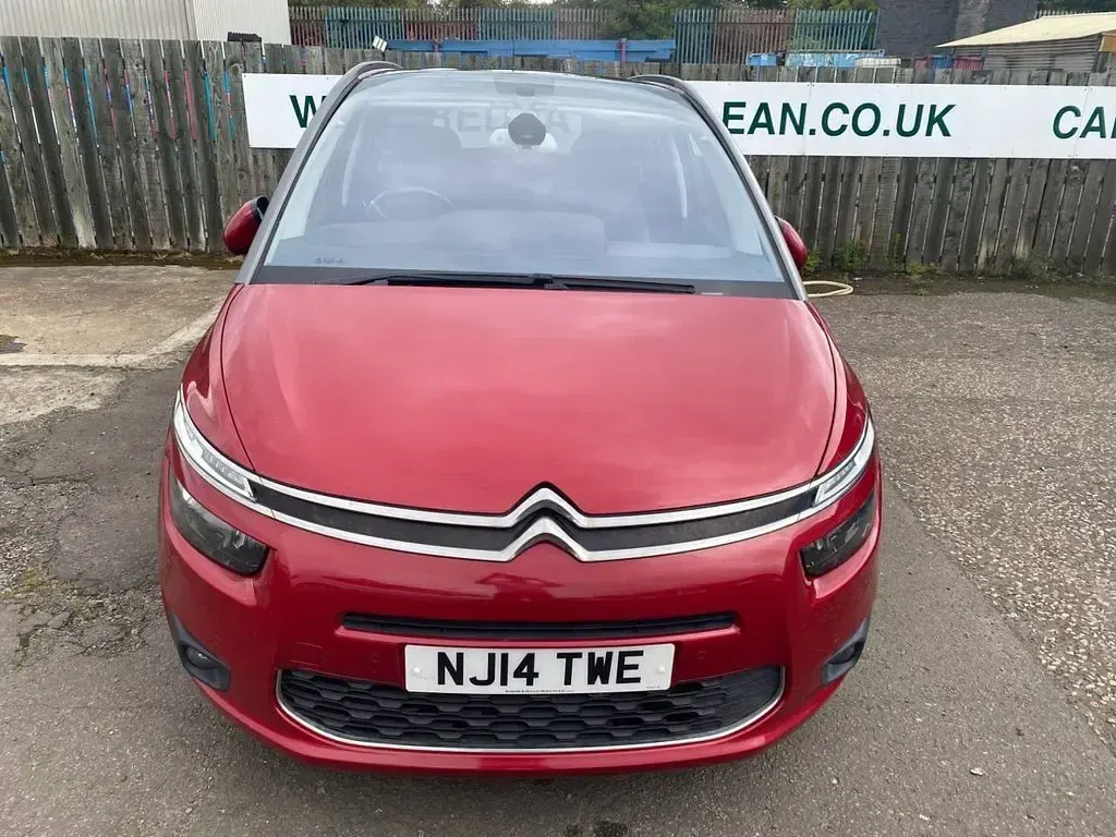Used Citroën Grand C4 Picasso Exclusive 115 HP (84 kW) 2014 Red MPV