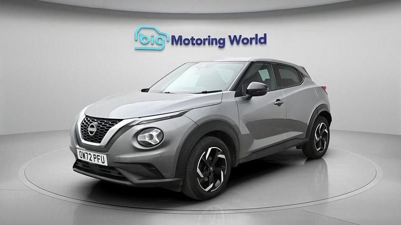 Used Nissan Juke N-Connecta 114 HP (83 kW) 2023 Grey SUV