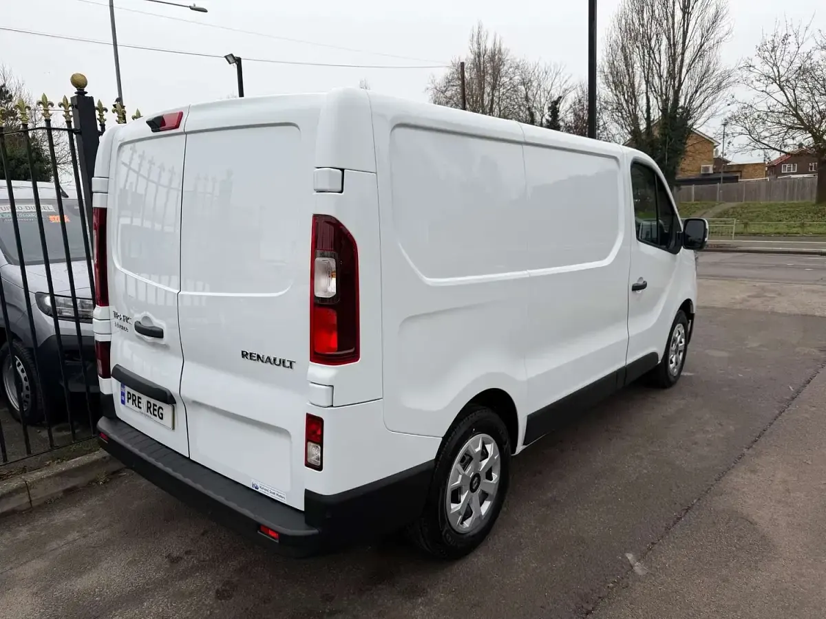 New Renault Trafic 2026 Unknown MPV
