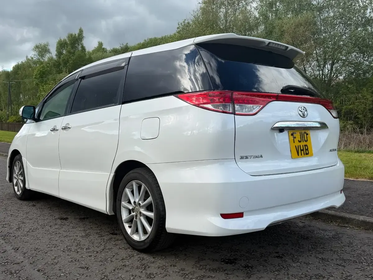 Used Toyota Estima 2010 White MPV